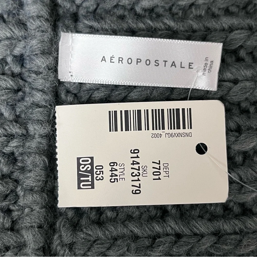 Aeropostale Gray Cable Knit Infinity Scarf Winter Cozy Fisherman Fairy